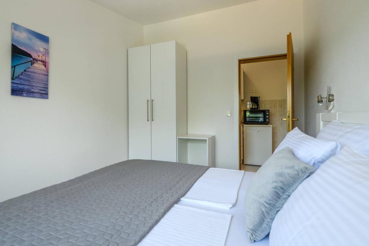 Apartments Somi Пореч Экстерьер фото