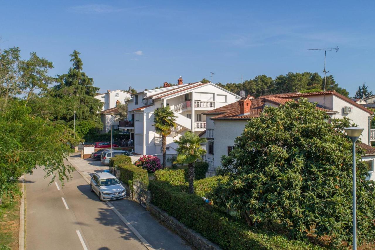 Apartments Somi Пореч Экстерьер фото